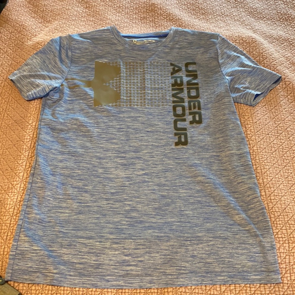 Under armor heat gear athletic shirt